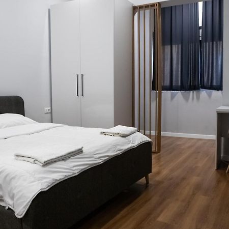 Be Solei Studio Apartments Sol 1 Tirana Kültér fotó