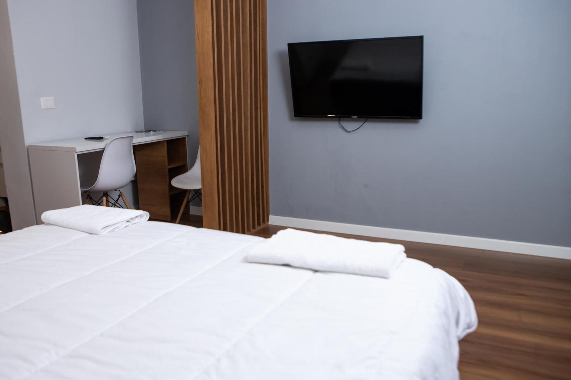 Be Solei Studio Apartments Sol 1 Tirana Kültér fotó